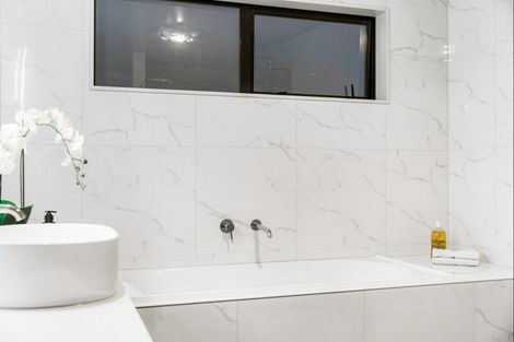 Photo of property in 42 Longshore Drive, Long Bay, Auckland, 0630