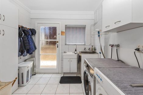 Photo of property in 133 Tiroroa Avenue, Te Atatu South, Auckland, 0610