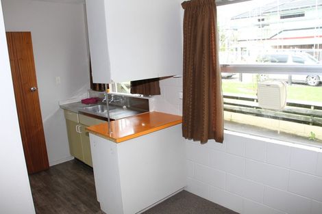 Photo of property in 1-6/145 Knighton Road, Hillcrest, Hamilton, 3216