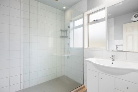 Photo of property in 42b Picton Avenue, Riccarton, Christchurch, 8011