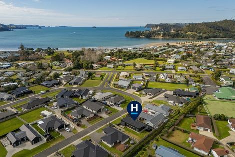 Photo of property in 15 Palm Drive, Whitianga, 3510