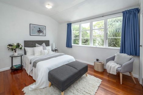 Photo of property in 10 Kent Street, Carterton, 5713