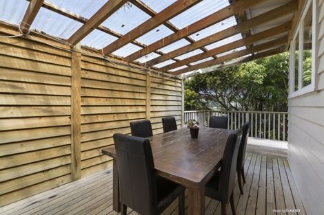 Photo of property in 202 Townsend Road, Miramar, Wellington, 6022