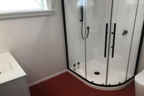 Photo of property in 13 Cave Road, Houghton Bay, Wellington, 6023