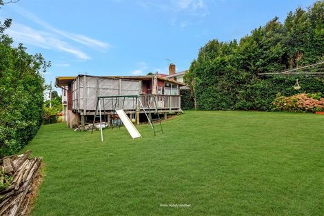 Photo of property in 6 Alwyn Avenue, Te Atatu South, Auckland, 0610