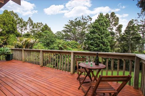 Photo of property in 15 Tane Road, Laingholm, Auckland, 0604