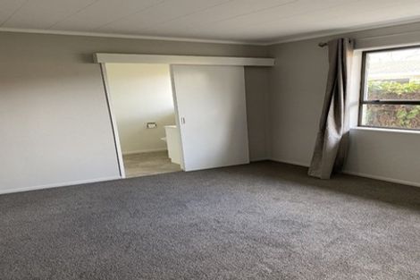 Photo of property in 208 Te Moana Road, Waikanae, 5036