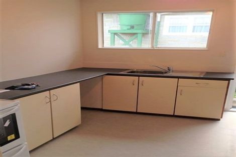 Photo of property in 14a Stewart Drive, Newlands, Wellington, 6037