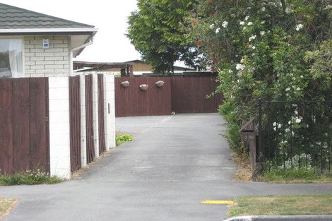 Photo of property in 1/29 Heathglen Avenue, Parklands, Christchurch, 8083