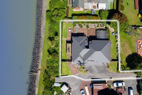 Photo of property in 23 Cumbrian Place, Conifer Grove, Takanini, 2112