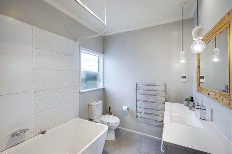 Photo of property in 1214 Willowpark Road North, Mayfair, Hastings, 4122