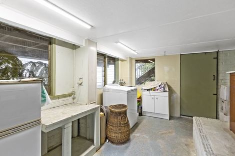 Photo of property in 30 Deuxberry Avenue, Northcote, Auckland, 0627
