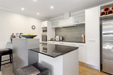 Photo of property in 7/235 Devonport Road, Tauranga, 3110