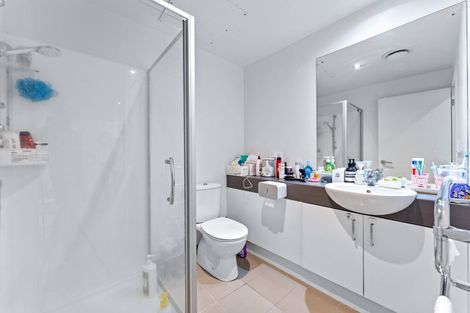 Photo of property in 10a/71 Spencer Road, Oteha, Auckland, 0632