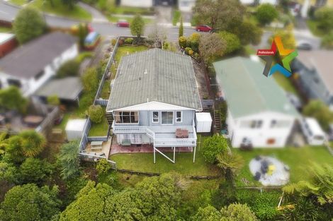 Photo of property in 33 Kingsley Street, Stokes Valley, Lower Hutt, 5019