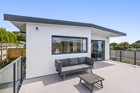 Photo of property in 55a Golf Road, Paraparaumu Beach, Paraparaumu, 5032