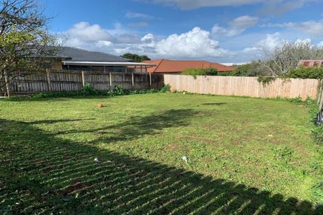 Photo of property in 2 Richard Road, Mangere, Auckland, 2022