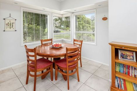 Photo of property in 17 Copperfield Terrace, Mellons Bay, Auckland, 2014