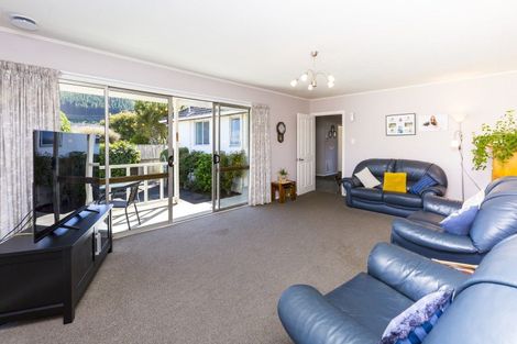 Photo of property in 18 Mccurdy Street, Elderslea, Upper Hutt, 5018