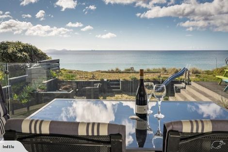 Photo of property in 28 Hall Road, Pataua North, Whangarei, 0175