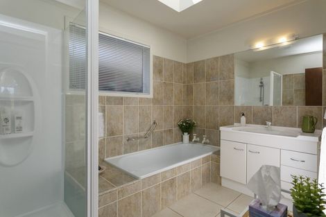 Photo of property in 1 Te Hatepe Avenue, Taupo, 3330