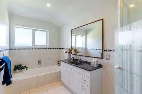Photo of property in 39 Millstream Drive, Henderson, Auckland, 0610