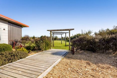 Photo of property in 280 Austin Road, Normanby, Hawera, 4673