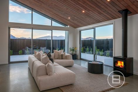 Photo of property in 3 Packer Road, Wanaka, 9382