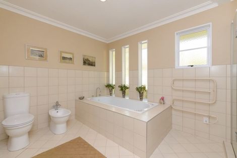 Photo of property in 42 Waikawa Road, Owaka, 9535