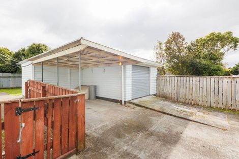 Photo of property in 11 Montrose Place, Takaro, Palmerston North, 4412