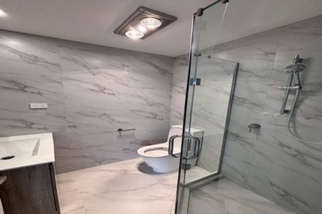 Photo of property in 4/94 Godley Road, Green Bay, Auckland, 0604