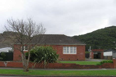Photo of property in 111 Molesworth Street, Taita, Lower Hutt, 5011