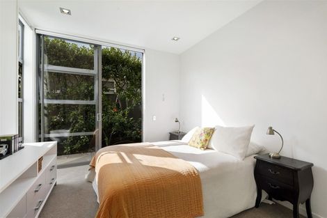 Photo of property in 17a Dodson Avenue, Milford, Auckland, 0620