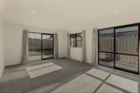 Photo of property in 35 Herridge Street, Woodend, 7691