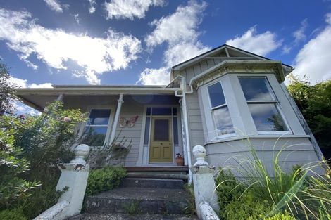 Photo of property in 121 Wellington Street, Picton, 7220