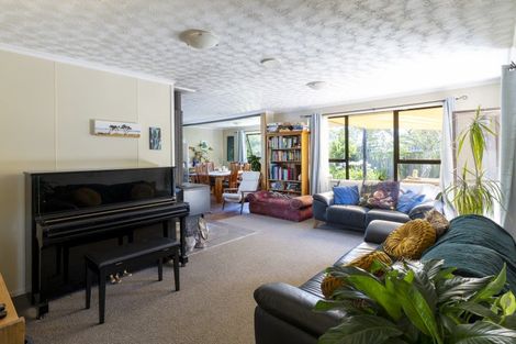 Photo of property in 27 Ngahue Crescent, Carters Beach, Westport, 7825