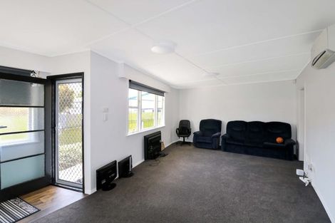 Photo of property in 2/39 Tararua Street, Trentham, Upper Hutt, 5018