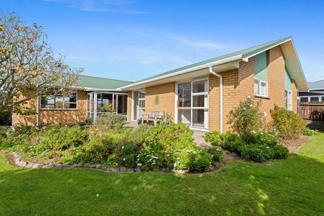Photo of property in 6c Fairview Place, Westown, New Plymouth, 4310