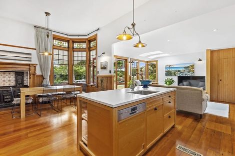 Photo of property in 11 Trelissick Crescent, Ngaio, Wellington, 6035