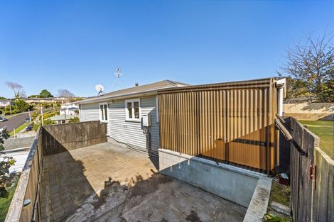 Photo of property in 16 Kenmore Street, Westown, New Plymouth, 4310