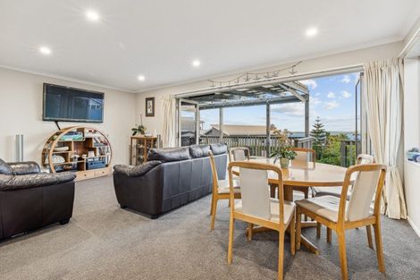 Photo of property in 1410 Whangaparaoa Road, Army Bay, Whangaparaoa, 0930