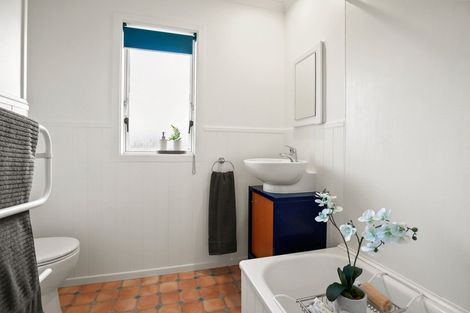 Photo of property in 68 English Street, St Andrews, Hamilton, 3200