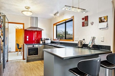 Photo of property in 12 Muscat Place, Henderson, Auckland, 0612