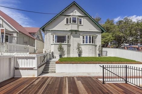 Photo of property in 25 Hawkestone Street, Thorndon, Wellington, 6011