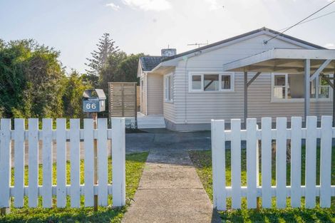 Photo of property in 1/66 Coronation Road, Hillcrest, Auckland, 0627