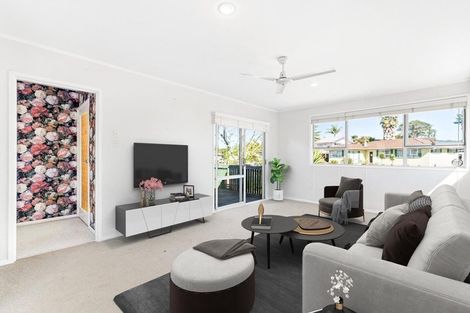 Photo of property in 4 Spode Place, Henderson, Auckland, 0612