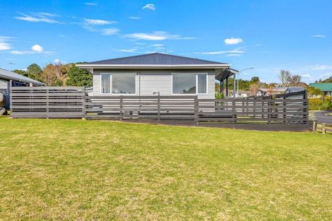 Photo of property in 1/58 Riversdale Drive, Merrilands, New Plymouth, 4312