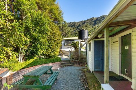 Photo of property in 659 Queen Charlotte Drive, Havelock, Picton, 7281