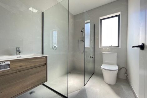 Photo of property in 1/13 Blockhouse Bay Road, Avondale, Auckland, 1026