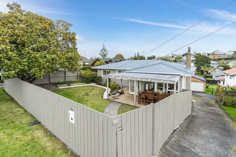 Photo of property in 1/51 Selwyn Crescent, Forrest Hill, Auckland, 0620